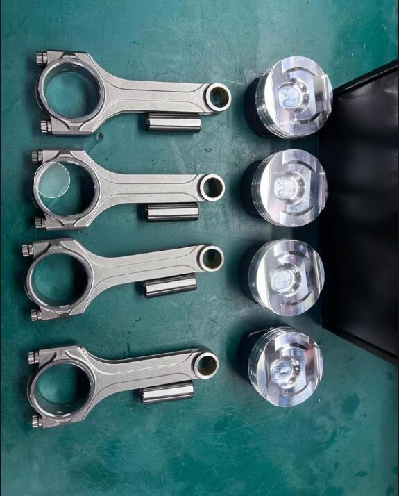 Titanium ponarejene bate in palice
